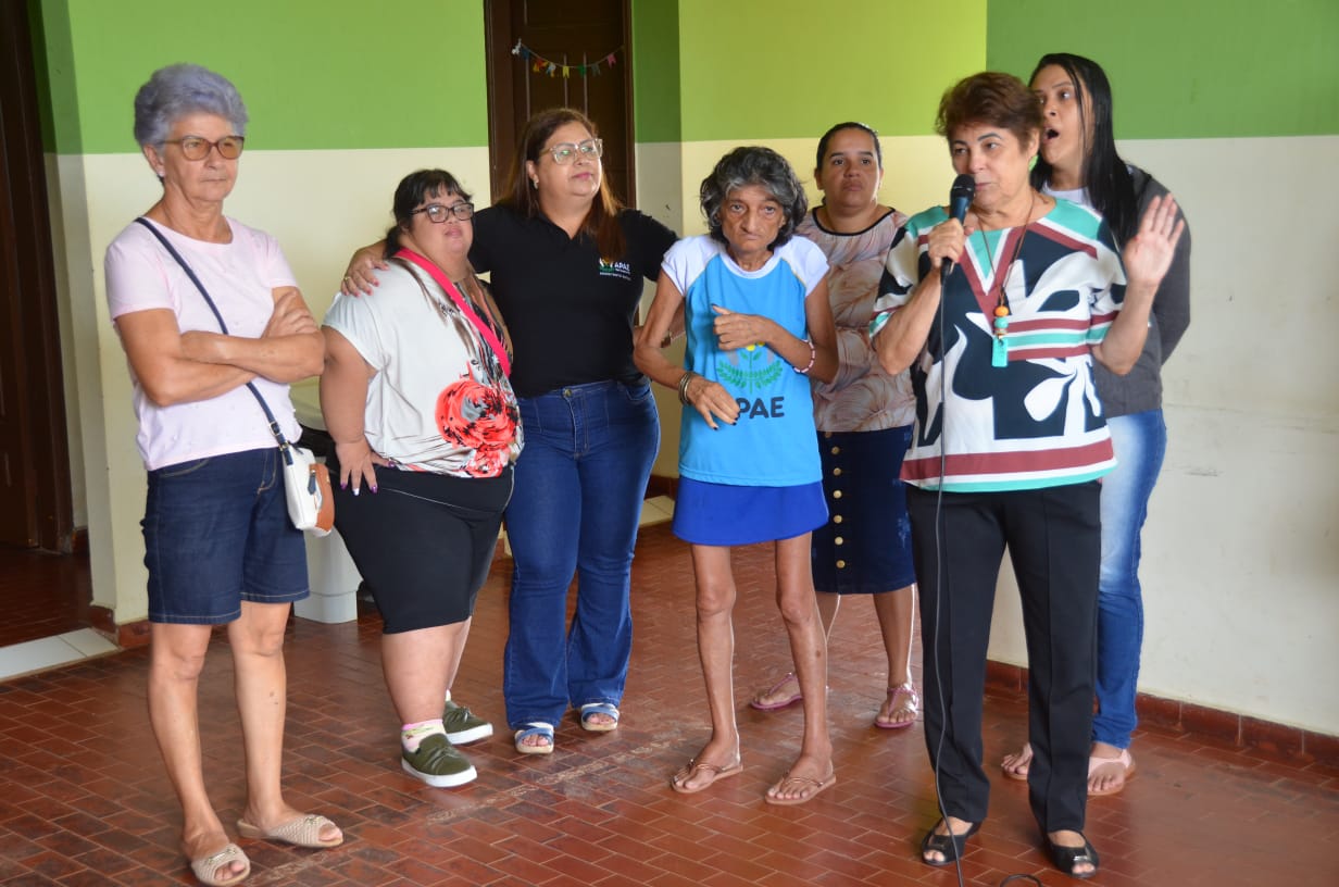 Apae Rio Branco encerra ano letivo com orações, emoção e muita alegria